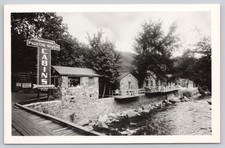 Gatlinburg Tennessee, Hagewood's Pigeon River Cabins, RPPC TN Postcard