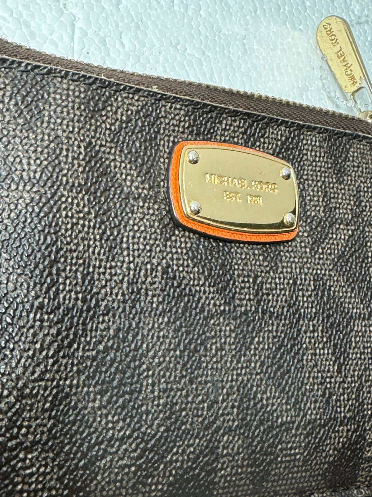 Michael Kors Small Key Chain Wallet Zip Top Leather Coin Pouch Brown/Black SEE