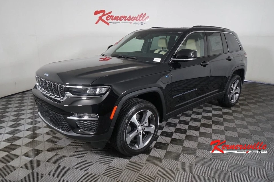 2024 Jeep Grand Cherokee Base 4XE 4WD 4dr SUV Leather Heated Seats Remote Start Foto 3 de 4
