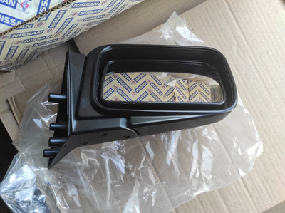 Original NISSAN BLUEBIRD T12 (85-90) Außenspiegel Rechts-96301-D 4600