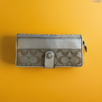 VINTAGE COACH SIGNATURE C BEIGE FABRIC LEATHER CARD TRIFOLD CHECKBOOK ZIP CLOSE