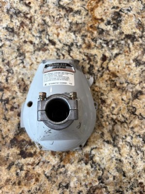 Echo SRM-210 SRM-2400 SRM-2410 Trimmer Clutch Drum Housing Front Engine Shroud