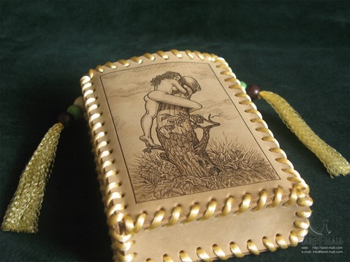 "decameron" - leather tarot bag