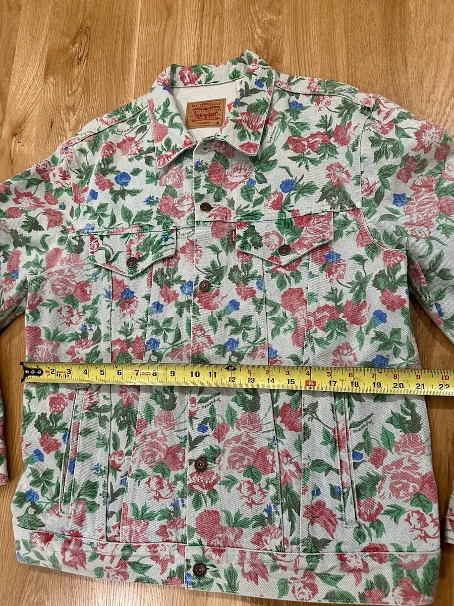 Supreme x Levis Roses Trucker Jean Jacket Light Blue Size XL