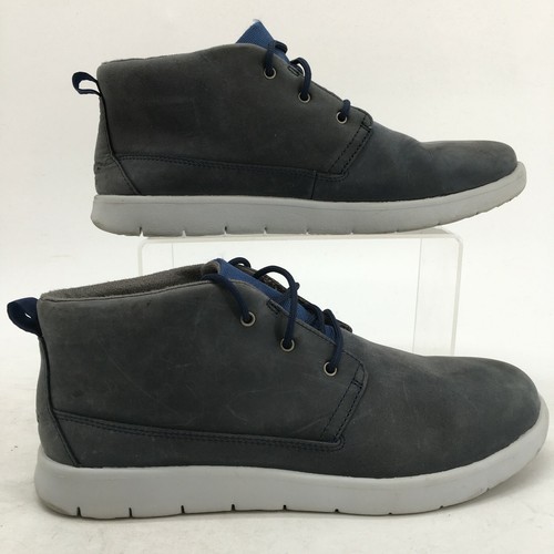 canoe chukka sneaker