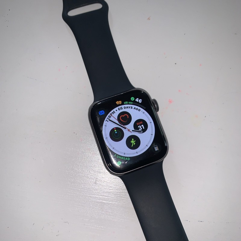Apple Watch Series 5 44MM Space Black Aluminum Black Sport Band A2093