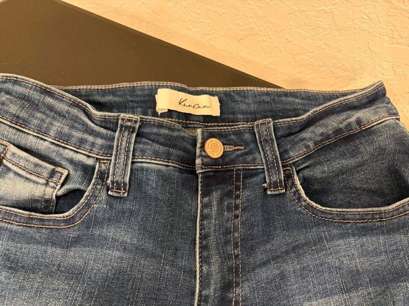 KanCan Women's Blue Medium Wash Denim Skinny Zip Button Stretch jeans size 7/27
