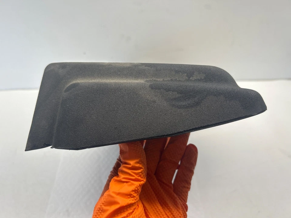 OEM ENGINE COVER FOR 2021 2022 2023 TOYOTA SIENNA OEM 2.5L - Image 3 of 4