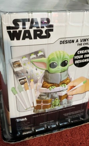 Star Wars Mandalorian Baby Yoda artigianale con pennarelli e adesivi - Foto 4 di 4