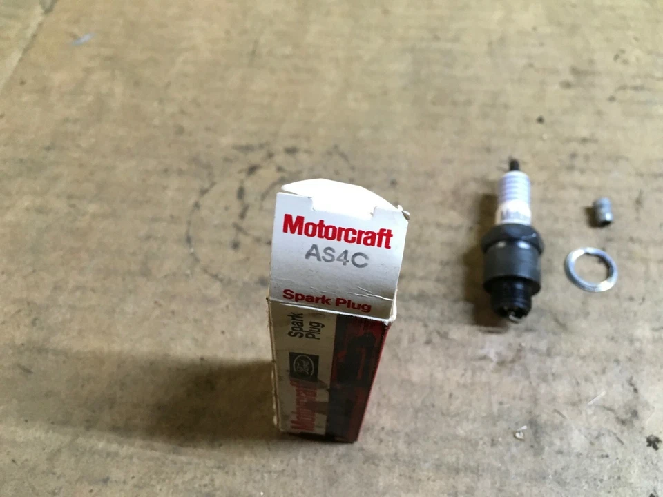 Nueva bujía Motorcraft AS4C cantidad 1 Foto 2 de 4