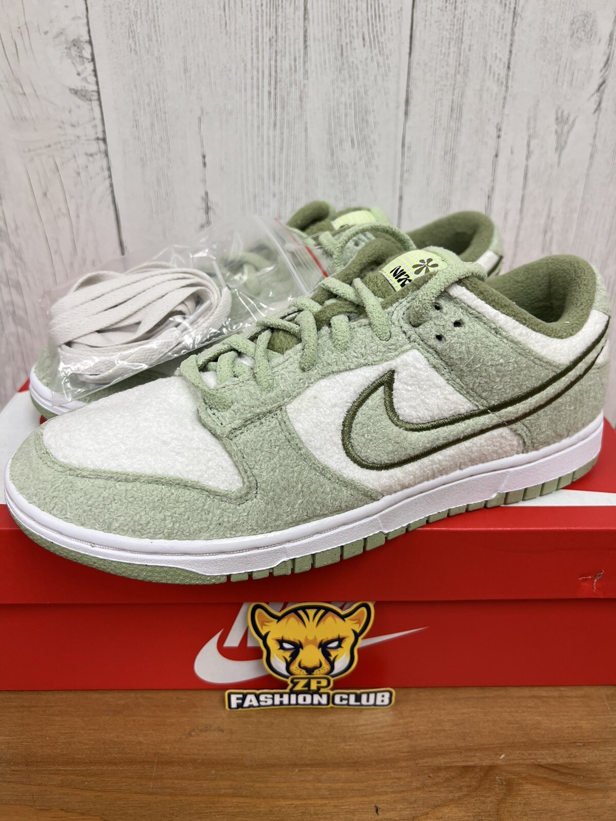 nike dunk low se fleece