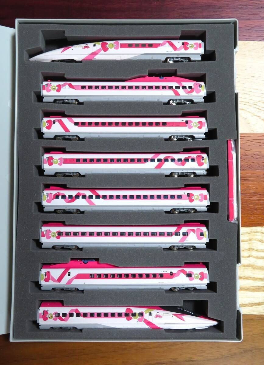 TOMIX N Gage JR 500 7000 Series Hello Kitty Shinkansen 8-Car Set