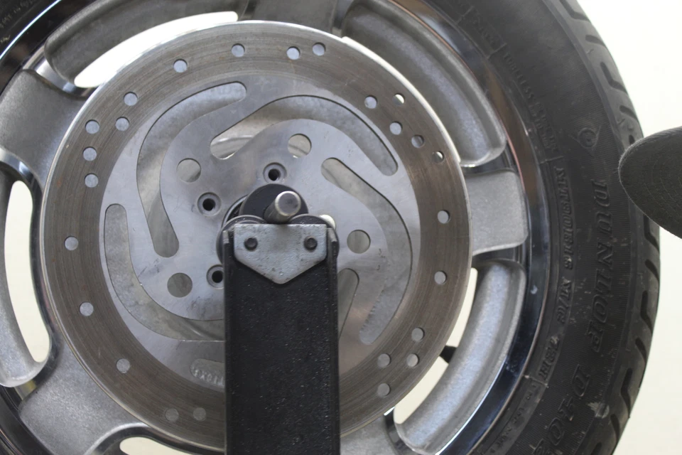 2000 HARLEY-DAVIDSON ELECTRA GLIDE CHROME OEM FRONT WHEEL RIM W TIRE W8 - Image 3 of 4