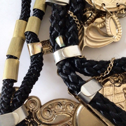 Vintage 1980's Gold & Black Rope Belt 32in Retro Fashion Accessory - Picture 11 of 12