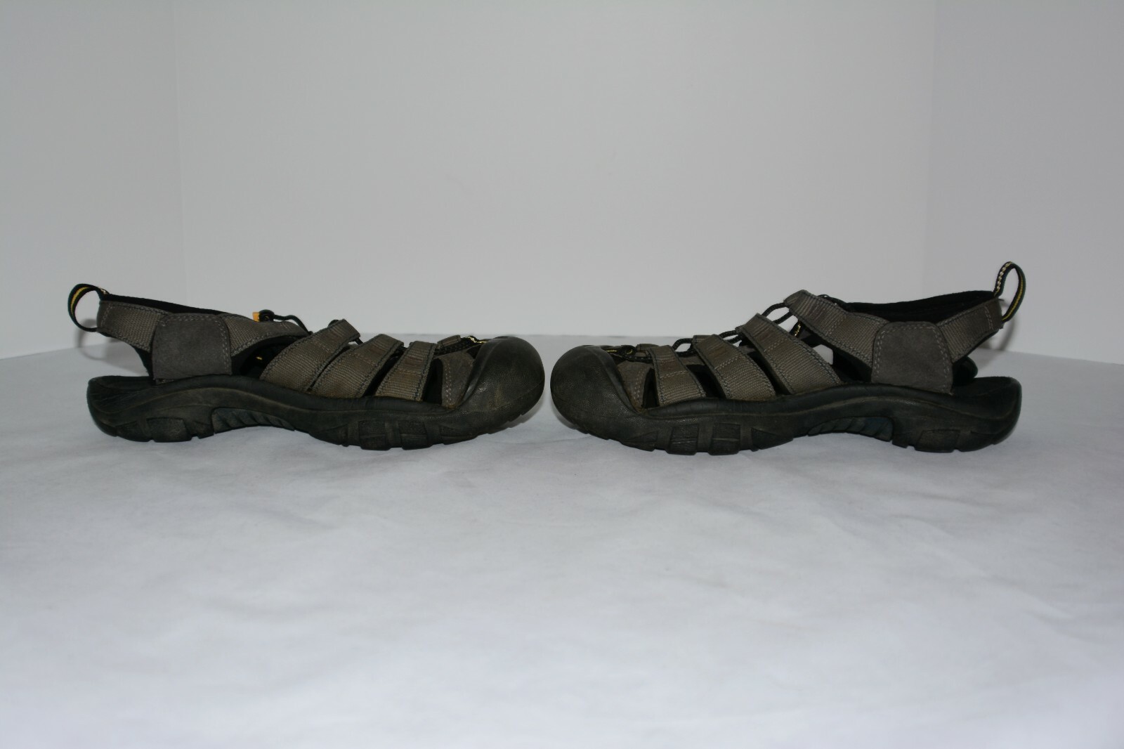 Sandali da acqua sportivi Keen Newport da uomo grigi da trekking taglia 9 5 US