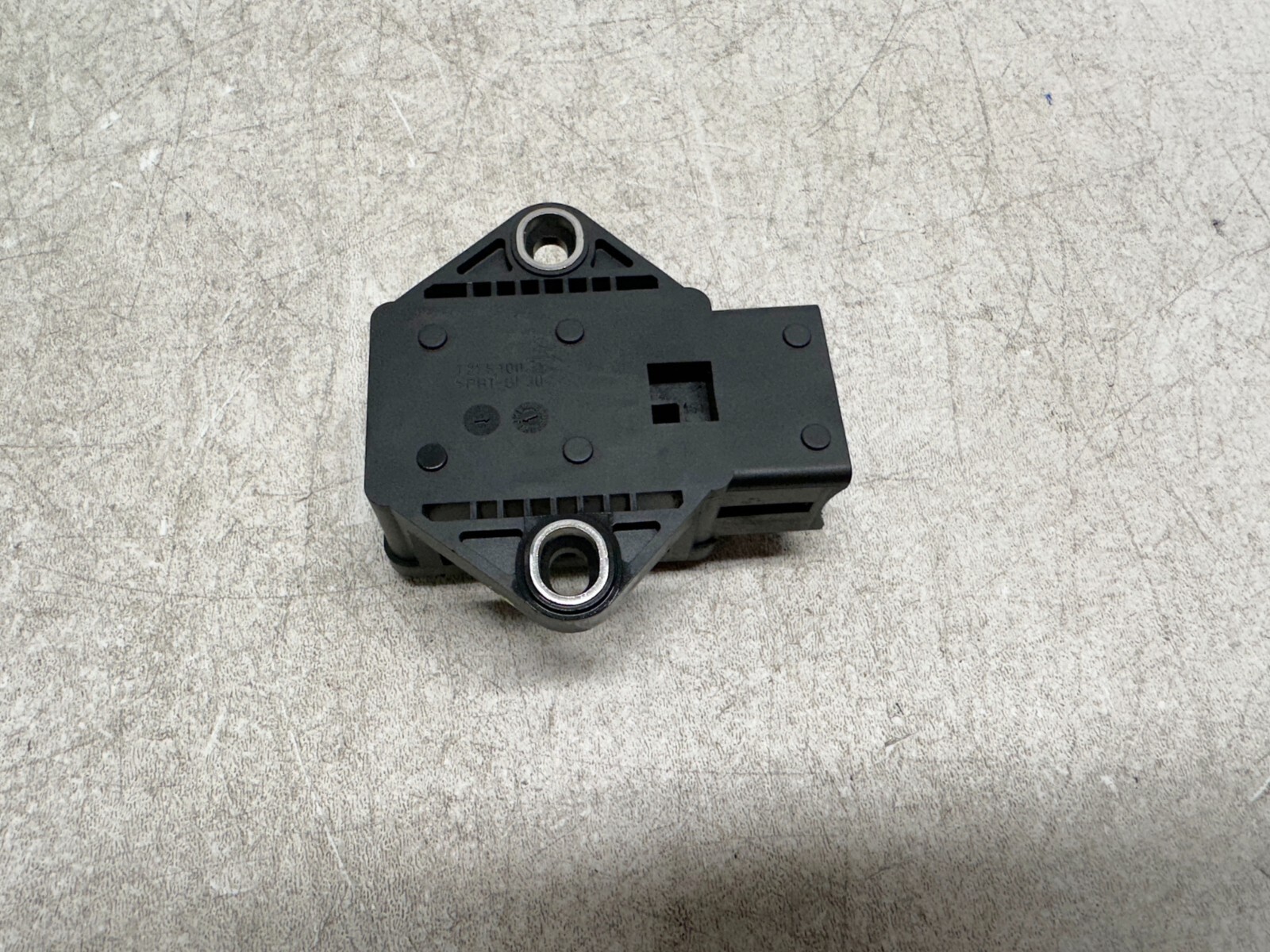 H41125 2003-2008 Maserati Quattroporte M139 YAW TURN RATE SPEED SENSOR 46803379