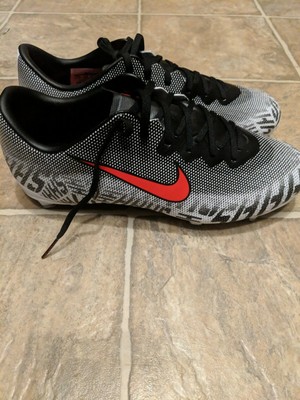 sepatu nike mercurial