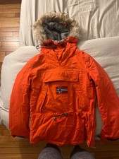 blouson, anorak de ski enfant Napapijri, idéal pour les grands froids et le ski