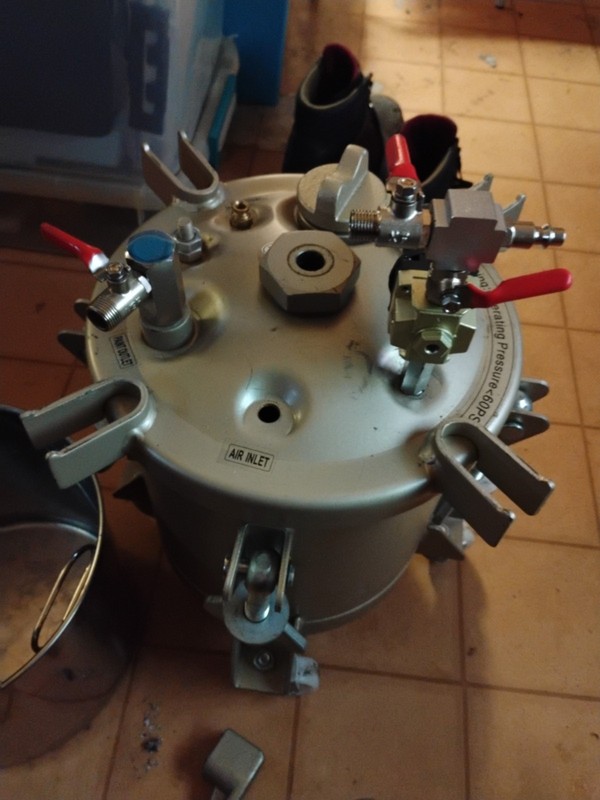 60 ,psi pressure paint tank