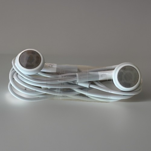GENUINE OEM APPLE WIRED STEREO EARPHONES 3.5mm iPod iPhone 3 4 5 6 MNHF2AM/A 1st
