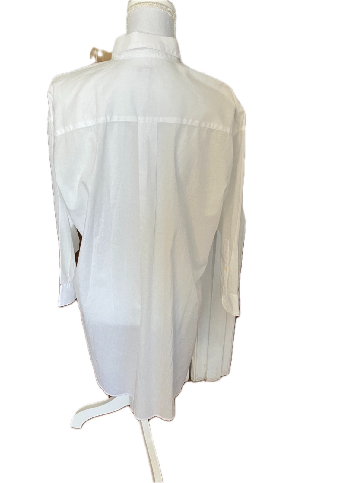 GAP White 3/4 Front  Button Wing Collared Long Po… - image 3