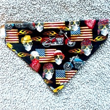 Biker-Inspired Dog Bandana with Skull Print   Size S/M