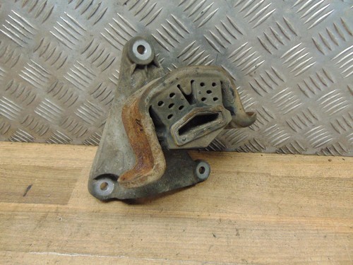 VW T5 7H 2.5 TDI Stütze Halter Motor Getriebe Halterung links 7H0399151H / L