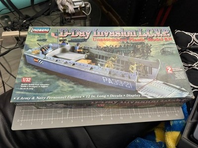 Lindberg 1/32 Scale D-Day Invasion L.C.V.P Model Kit #70865 Open Box!