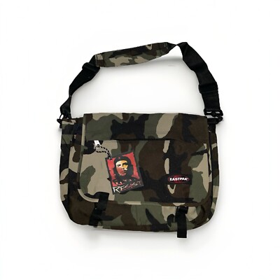 RARE EASTPAK UNISEX ADULT CAMO EXPANDABLE MESSENGER BAG