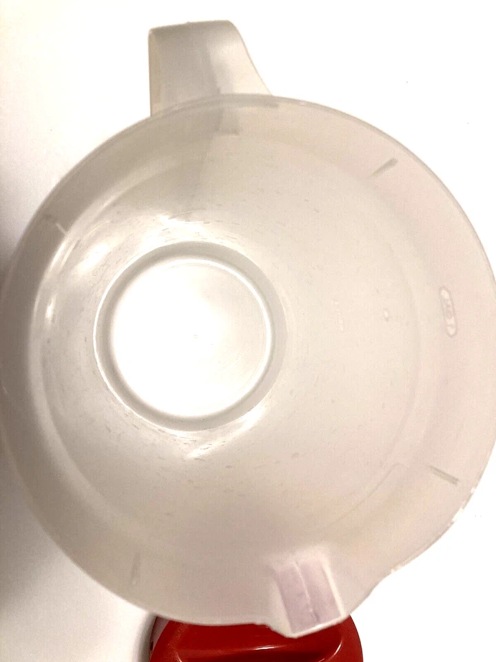 Rubbermaid 1 Gallon Juice, Tea, Pitcher - Frosted with Red Lid - VINTAGE - Image 4 of 4