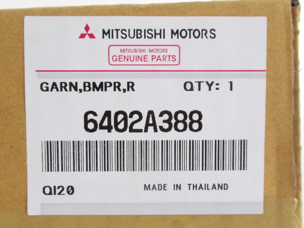 Genuine OEM Mitsubishi 6402A388 Right Front Bumper Trim Cover 2017