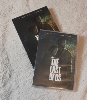 The Last of Us Complete First Season DVD Bella Ramsey Pedro Pascall Slipcover