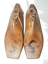 ANTIQUE FRENCH SHOE LAST FORMS MOLDS SHAPERS COBBLERS TREEN METAL BASE UK3