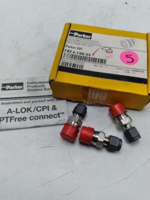NEW Parker FBZ 4-1/4-SS Male Connector 1/4'' NPT Lot of 3