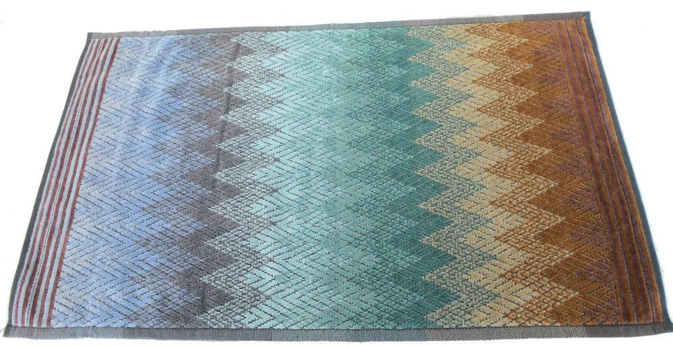 MISSONI HOME TWO HAND GUEST TOWELS COTTON 3D EFFECT  16x28in 40x70cm  YACO 100 - Image 2 of 4