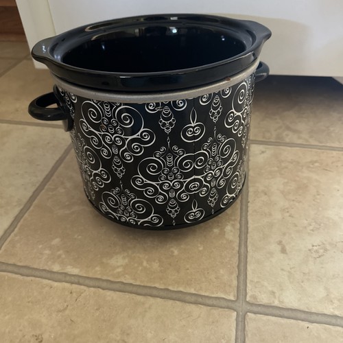 Crock Pot 4.5 Quart Slow Cooker Damask Pattern White - Pre-Owned - Picture 3 of 4