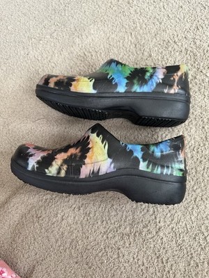 Crocs Women's Neria Pro II Graphic Clogs in a tie-dye pattern.size 7