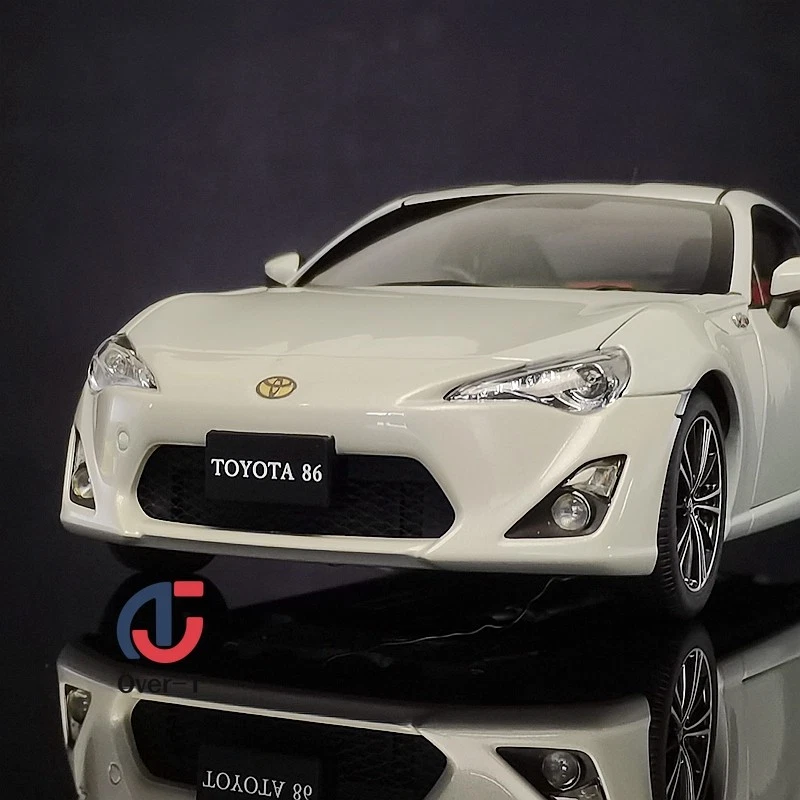 AUTOart 1/18 Toyota 86GT Simulation Alloy Collection Gift Ornament Car Model - Image 3 of 4