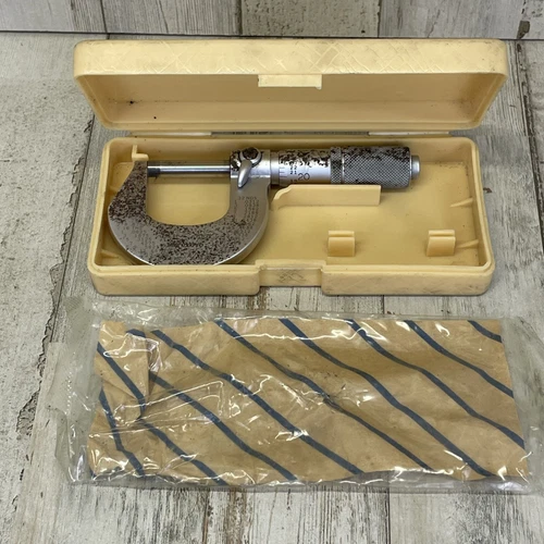 Mitutoyo No. 202-104 Micrometer 0-1" .0001" W/Case Made In Japan Some Rust Pit
