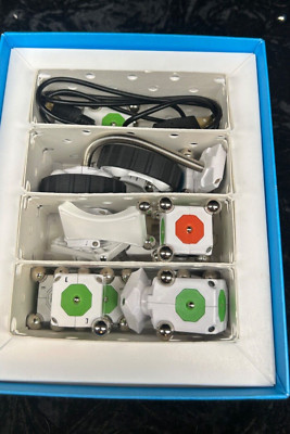 Modular Robotics Moss Robotic Kit, Magnetic TOY GAME