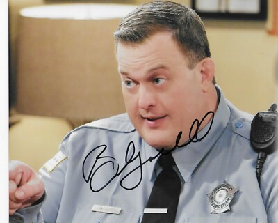 Billy Gardell Mike Molly original autographed 8X10 photo #5