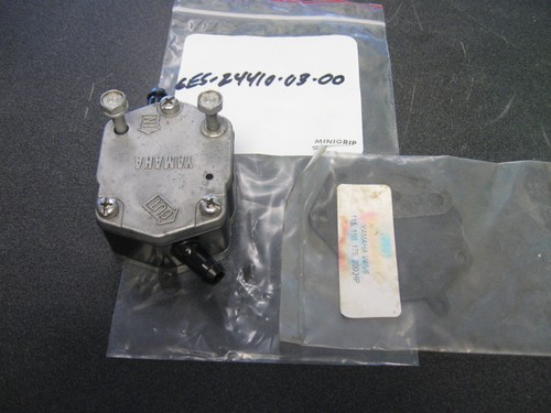 Yamaha Outboard 6E5-24410-03-00 Fuel Pump and Repair Kit BIN0265 - Picture 3 of 8