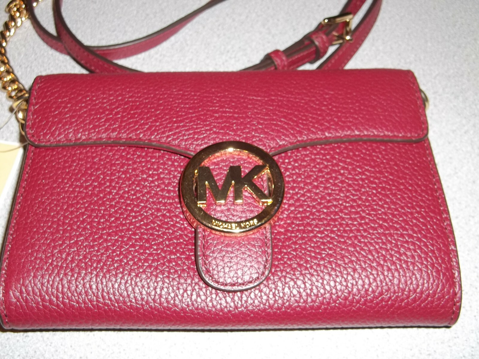 Michael Michael Kors Vanna LG PHN Mulberry Leather Crossbody Purse Bag