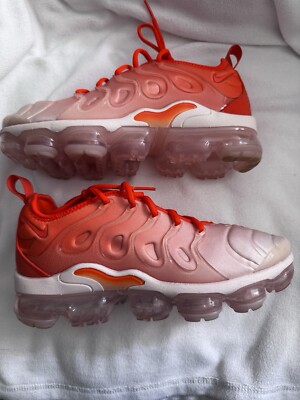 Size 8 Nike Air VaporMax Plus Guava Ice 2022  DQ8588-800