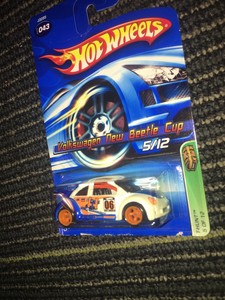 HOT WHEELS 2006 TREASURE HUNT VW VOLKSWAGEN NEW BEETLE CUP ...