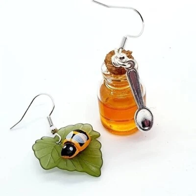 boucle d'oreilles thème les abeilles - Photo 1/4