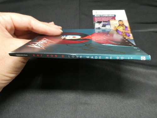 Kat Von D Hand Signed Love Made Me Do It Booklet CD JSA #RR83979 - Picture 5 of 6