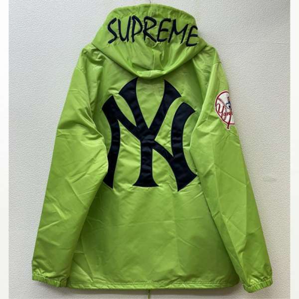Supreme New York Yankees Satin Hooded Coaches Jacket Green Supreme New York Yankees Satin Hooded Coaches Jacket Green