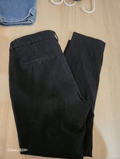 Old Navy High-Rise Pixie pants in size 8 with Secret-Smooth Pockets.