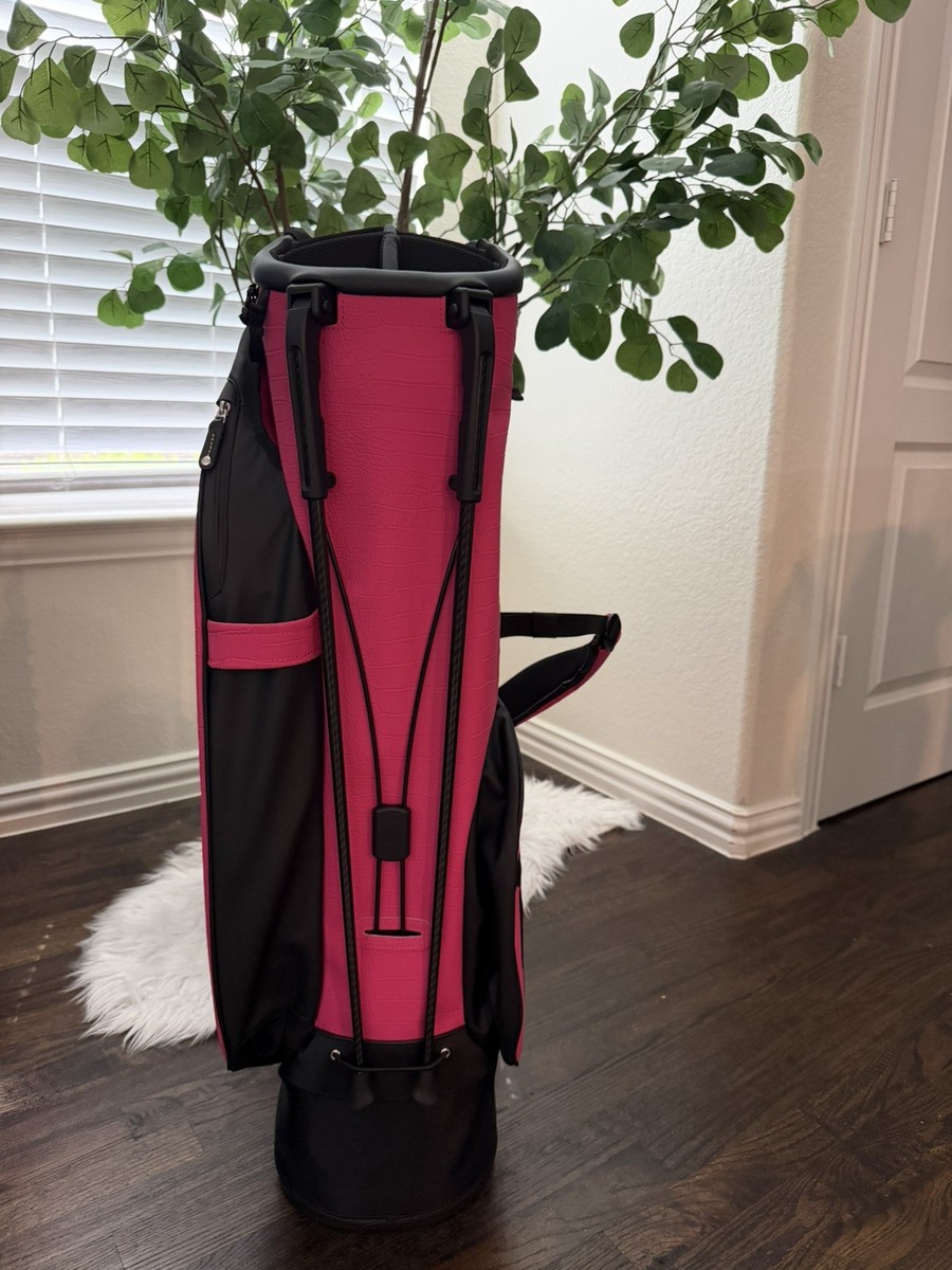 Scotty Cameron 2026 Masters Exotic Electric Pink Vessel Player V